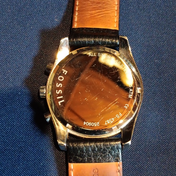 Fossil men's watch.  Genuine leather strap.  Black/silver face - Picture 3 of 5